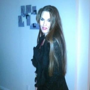 Meet your Posher, Angela